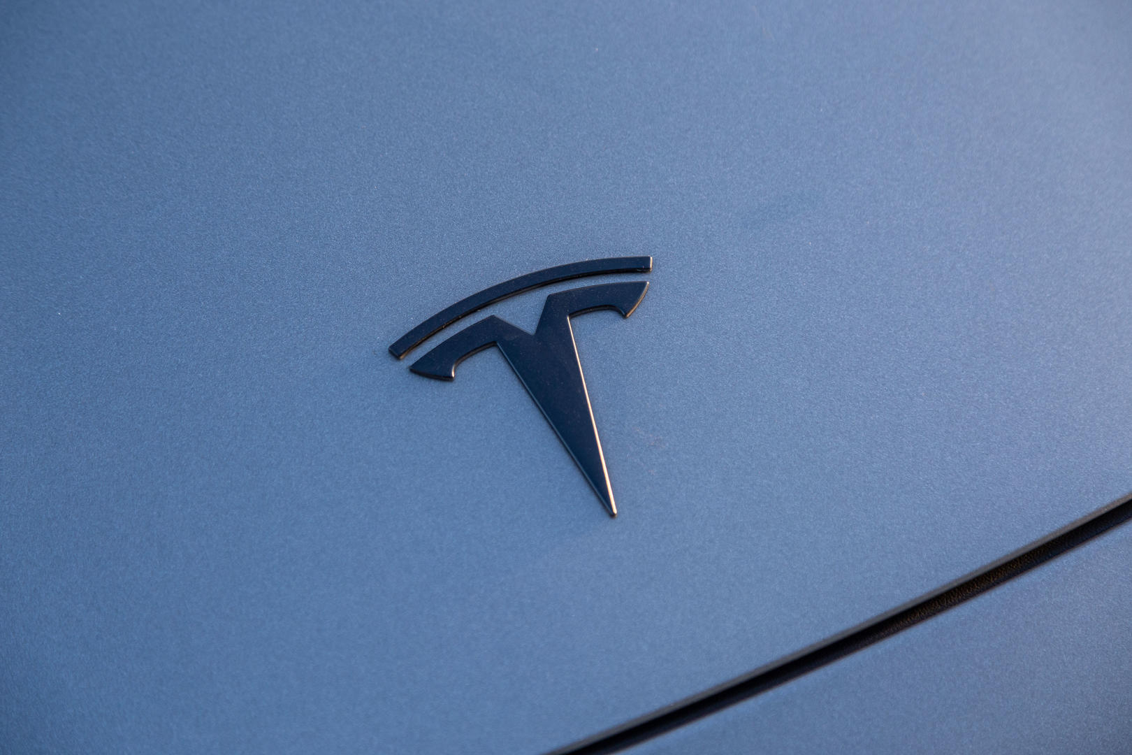 【#特斯拉英国销量2月同比大跌45.2%#】#特斯拉英国2月销量仅2208辆# 