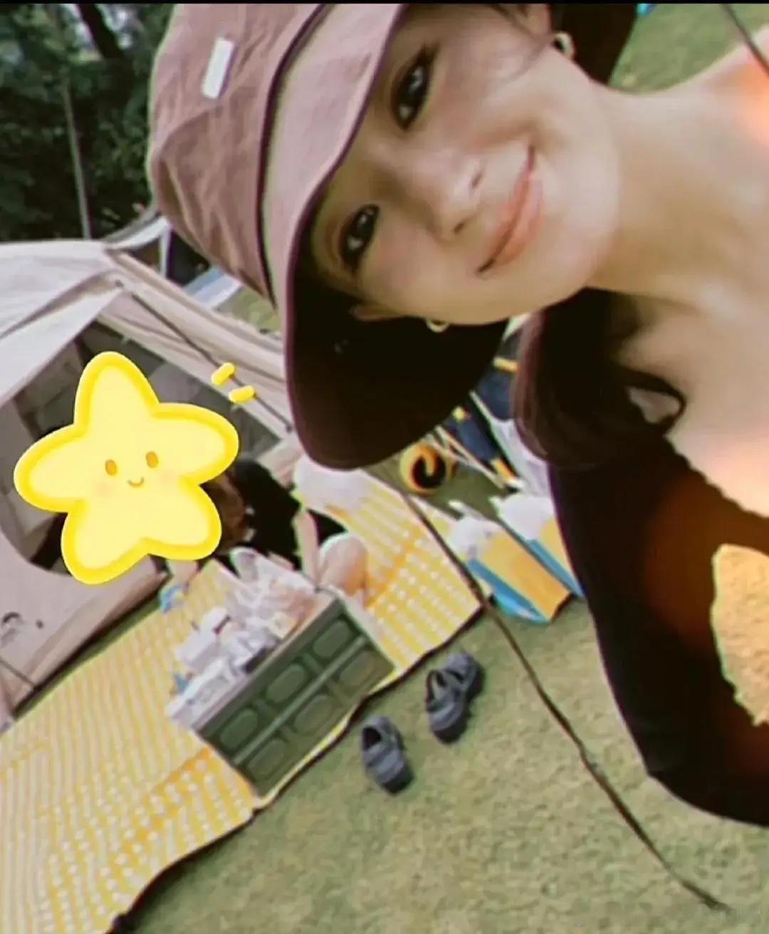 #赵丽颖带儿子想想露营#赵丽颖真的是一个细心的妈妈，带儿子露营，食物准备的不仅齐