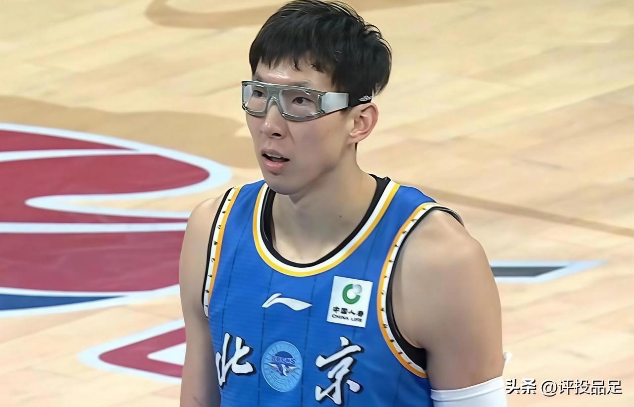 5犯！5犯！5犯！许利民惊出一身冷汗！
赵睿不能打，曾凡博不能打，短兵缺将的北京