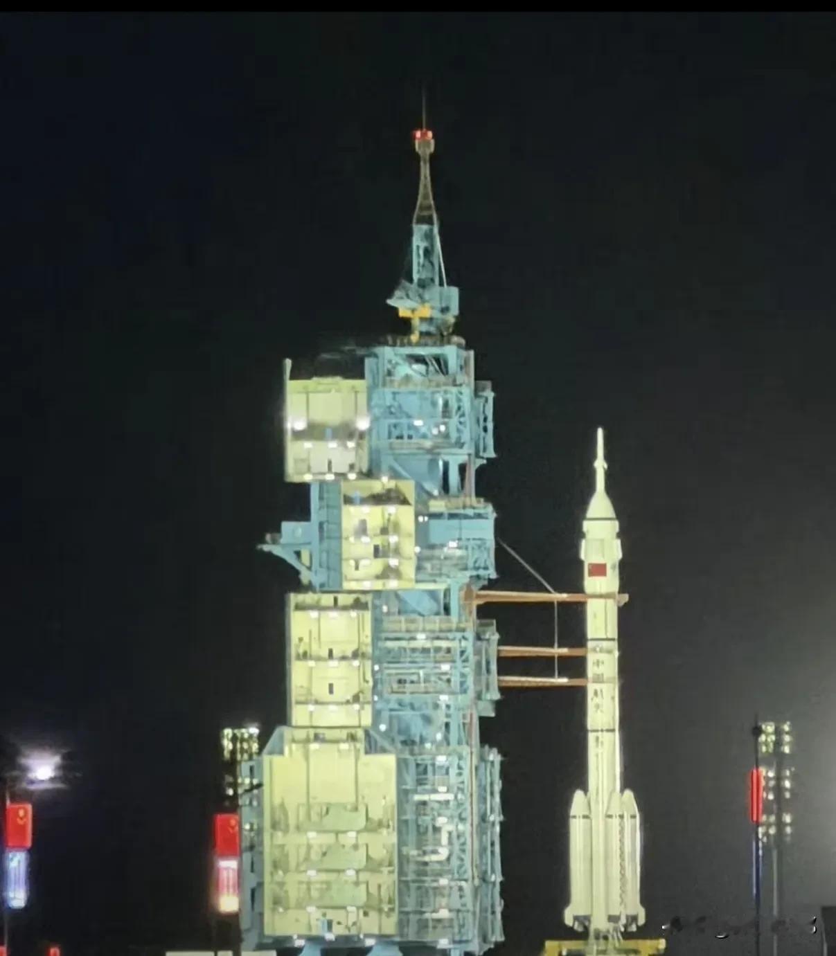 厉害了我的国！祝贺神舟二十三号发射成功[给力][给力][给力]