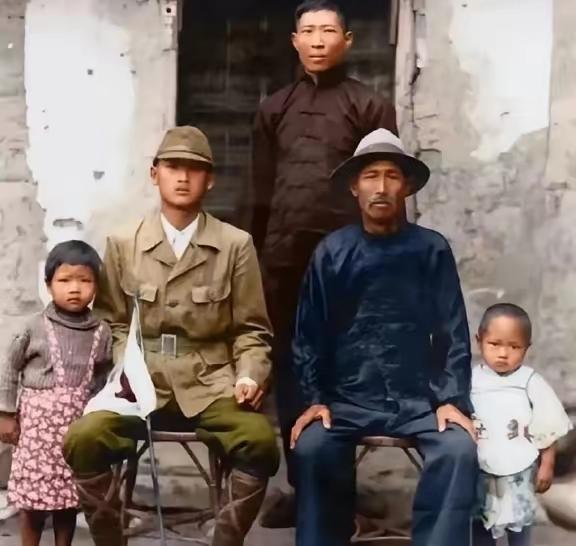 蔡正元曾一再强调，台湾人中三分之一是台籍日本兵的后代，他们是日本人，不是台湾人，