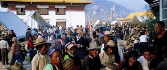 1975年，印度不顾全世界的反对，强行吞并了喜马拉雅山脉中的小国锡金，这个只有7