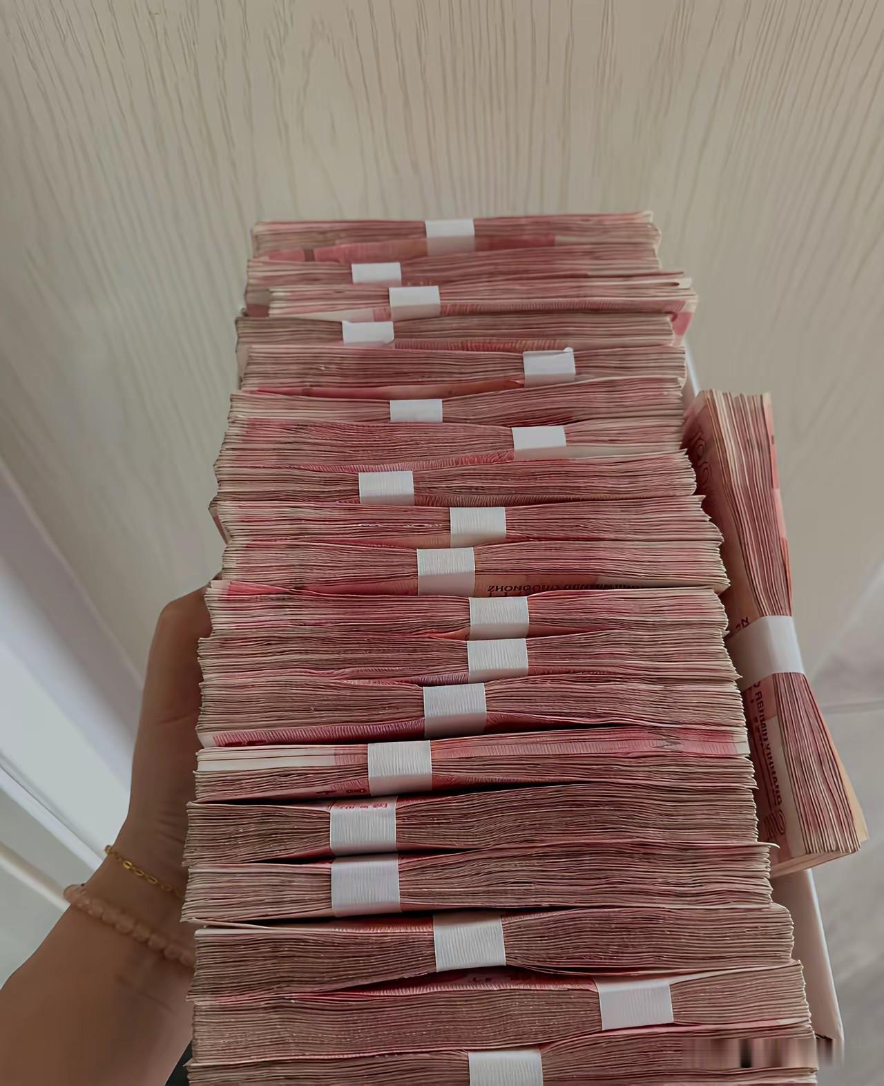 存钱的意义！

年轻总觉得人生就该潇洒自由，开心第一，赚钱够花就行，没必要活得太