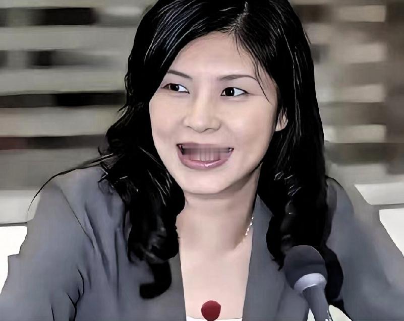 国民党主席郑丽文受访时遇刁钻提问，台媒曝光的对话片段火速冲上热搜，网友直呼“这反