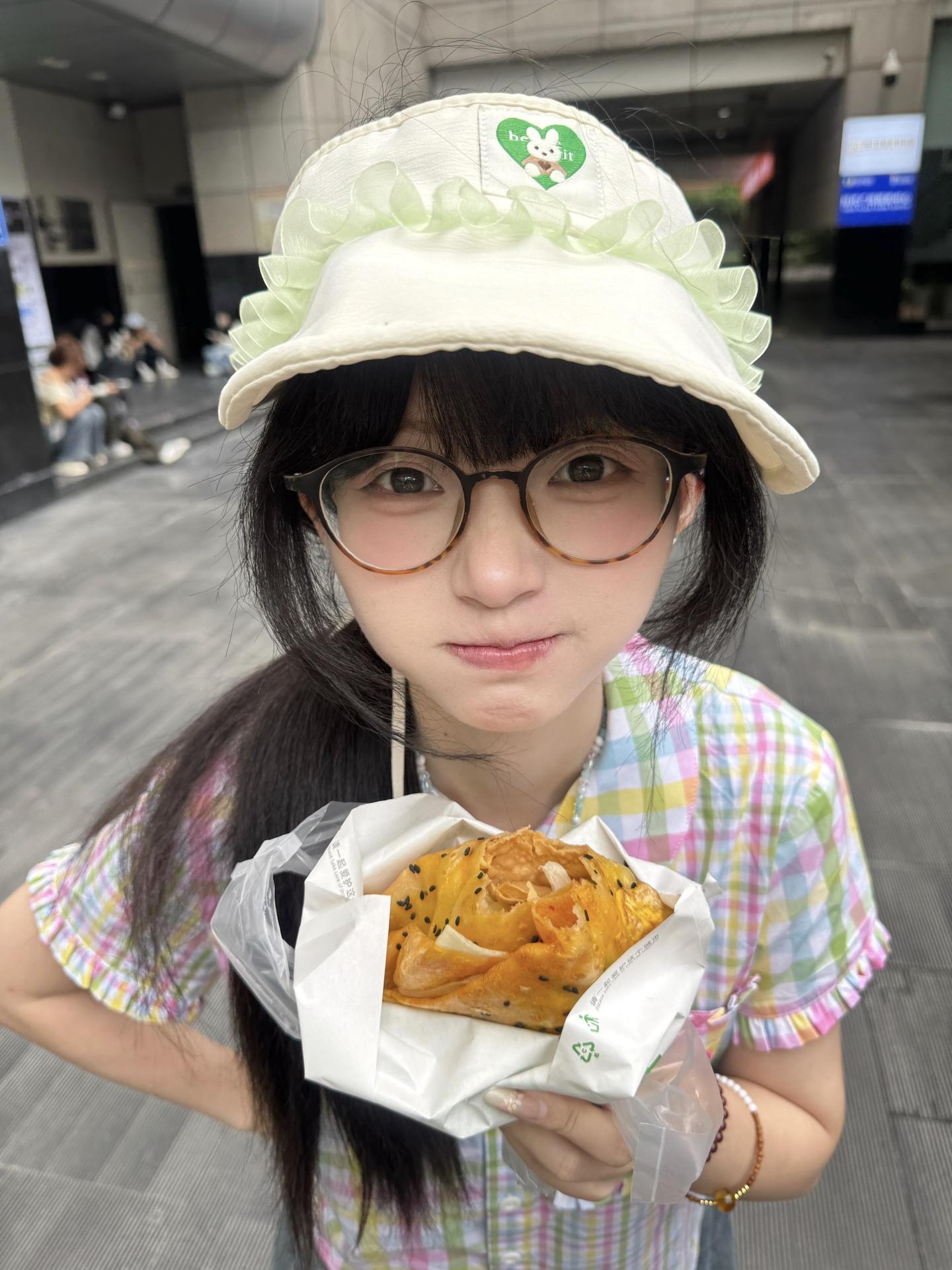 鞋子烂了就这样吃去店里