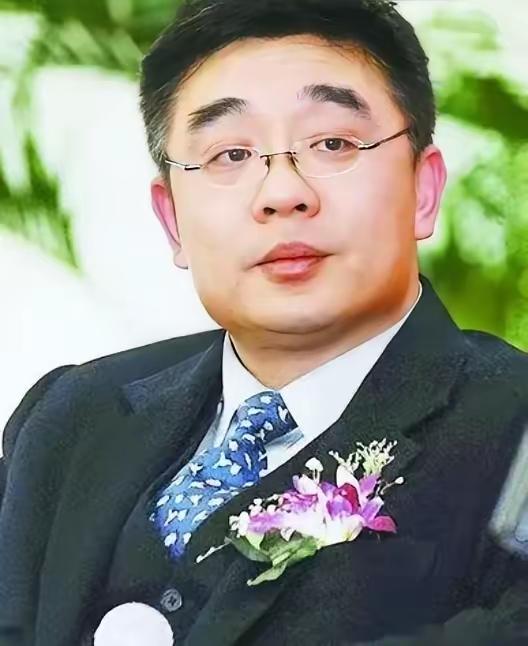 钱文忠教授的话简直戳痛了无数家长的心！“守规矩的孩子九成要吃亏”，这话听着扎耳，