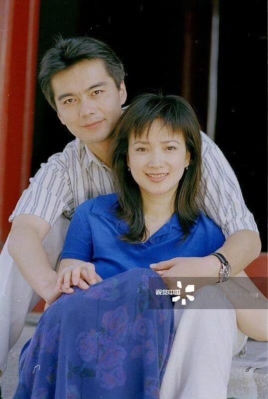 何晴离婚时，没像多数女性那样争孩子抚养权，而是选择专注事业。两岁的儿子跟着前夫许