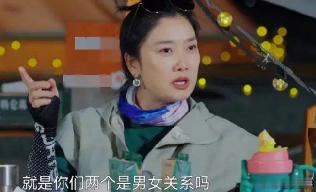 难怪凤凰传奇能红那么久玲花说：“我老公当时问曾毅，你俩是男女关系吗？”曾毅：“我
