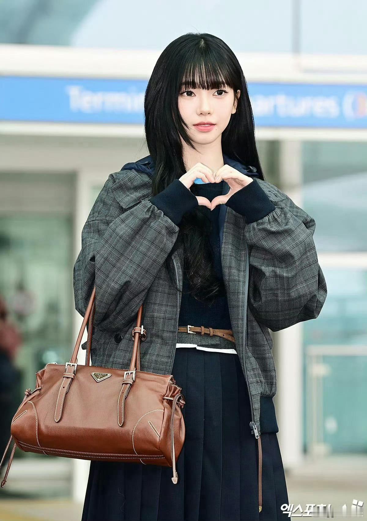 柳智敏出发前往米兰 Prada女王👜 