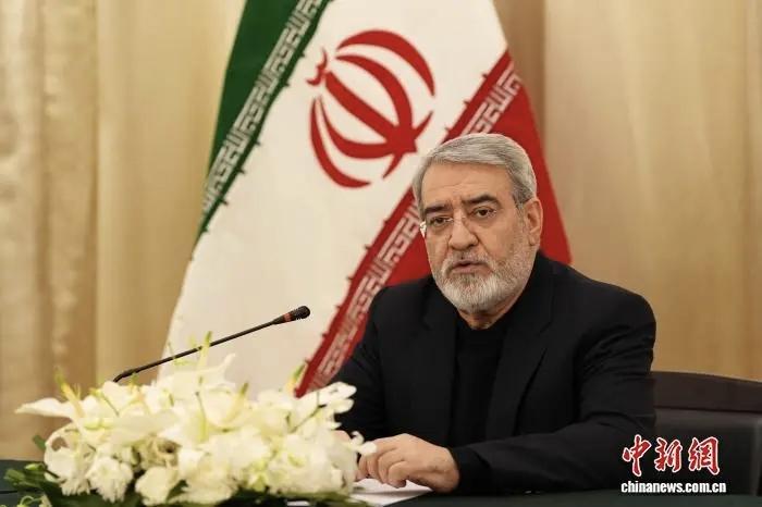 3月9日，伊朗驻华大使法兹里在北京表示，伊朗一直是霍尔木兹海峡的保护者，美国才是