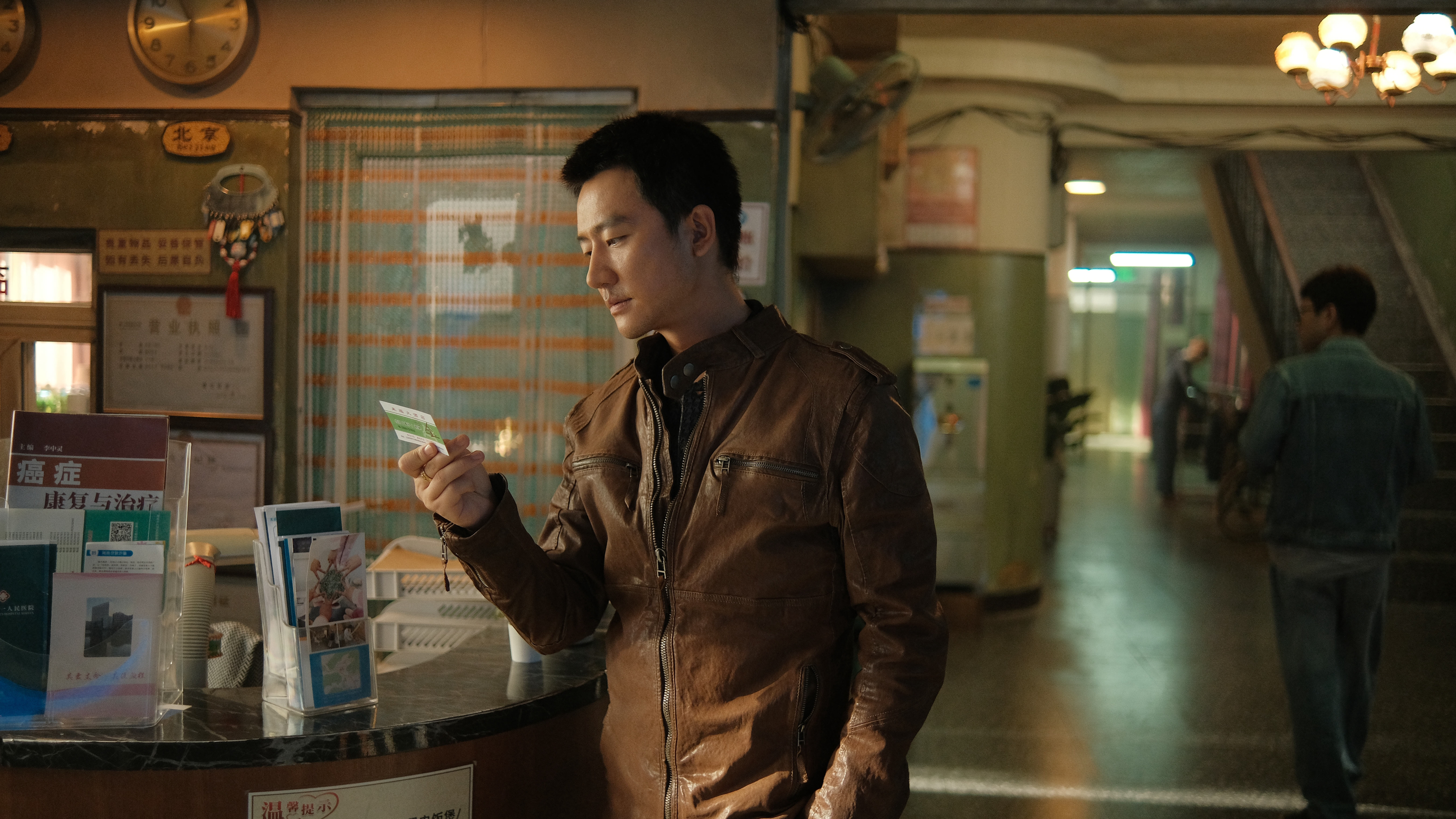 #生病了一个人扛的心酸#《来福大酒店》电影真的好看！剧情扣人心弦，演员演技也在线