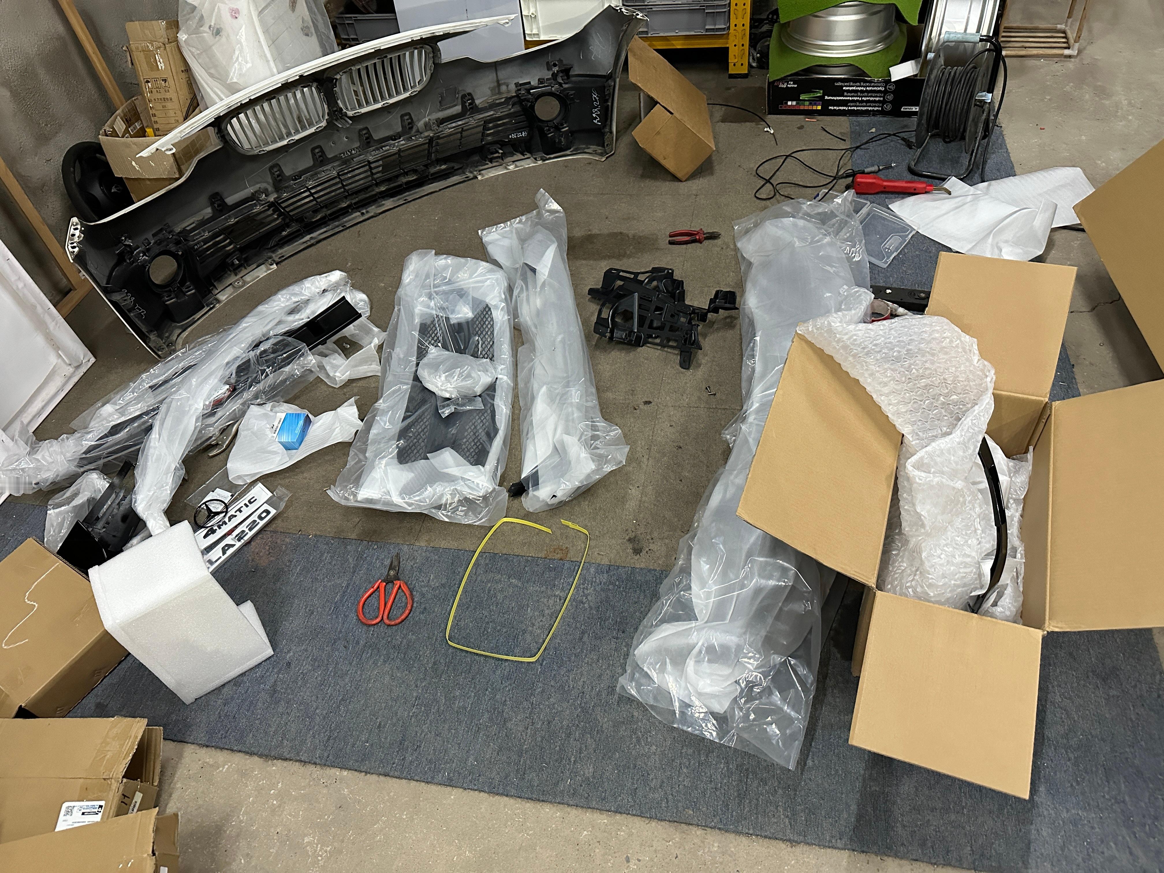 望着这一地塑料件头痛