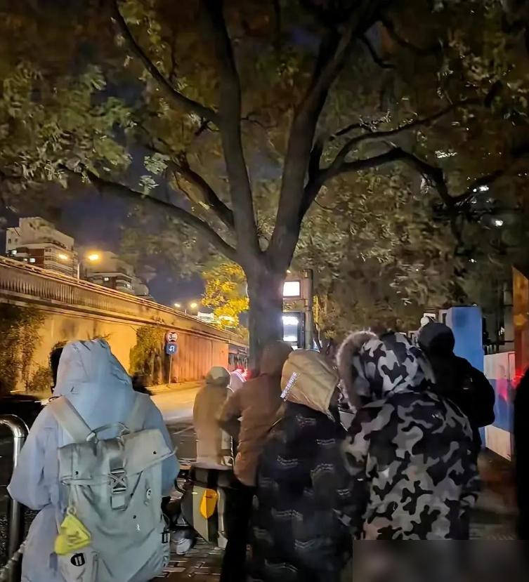 提醒大家一句，未来3天尽量少出门！不是因为甲流，而是因为1月8号就正式进入三九天