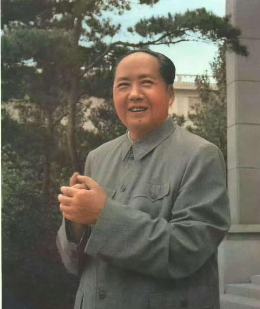 为啥说否定毛泽东思想，就是自废武功？历史早给了答案
 
有人曾质疑：毛泽东思想在