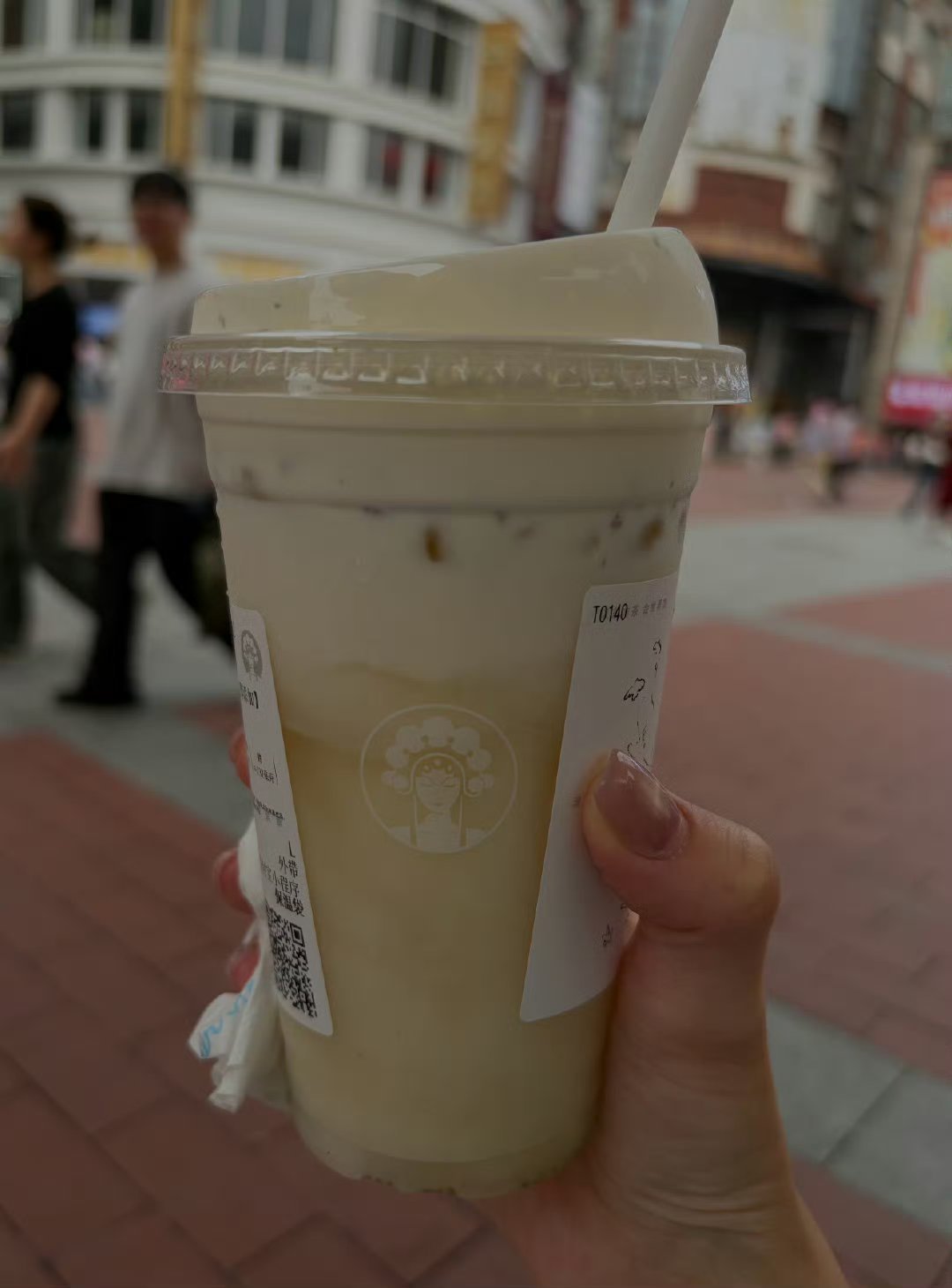 爸爸说这一杯可以买一斤猪肉了 
