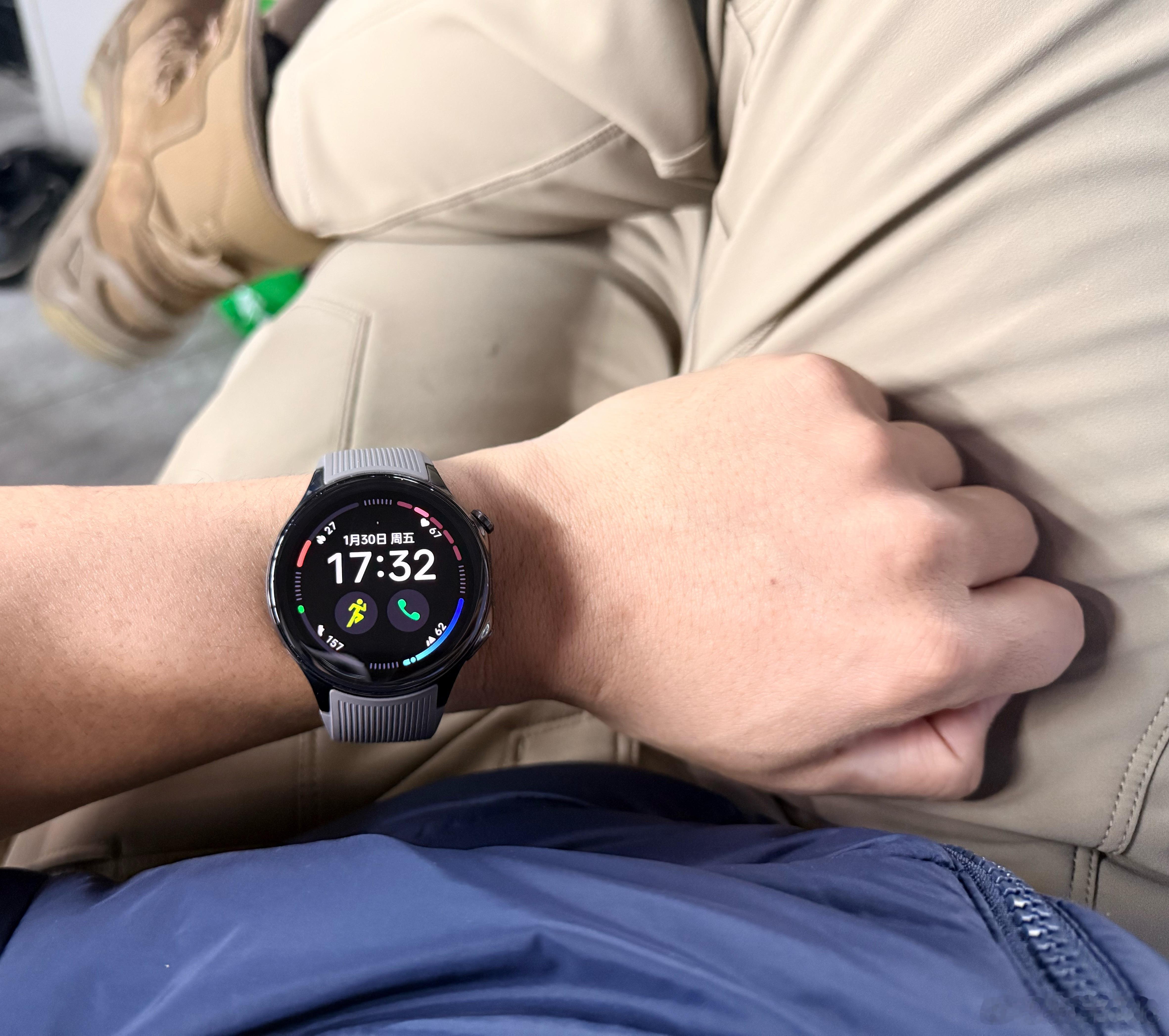 oppo watch x，一千多点吧，简直全方面暴打我的apple watch…