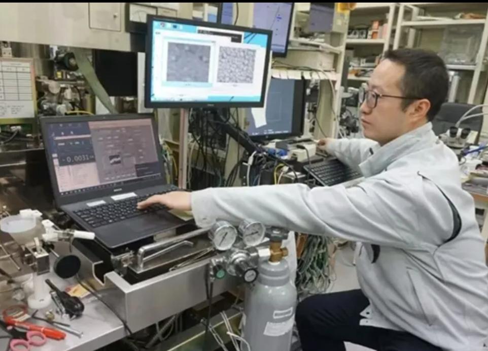 日本刚锁死23项半导体设备出口，3nm核心科学家带整队回了中国，人已经落地合肥。