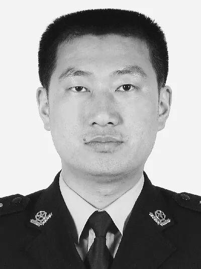 苗海滨（1973年3月-2025年12月15日），中共党员，曾任徐州市公安局交管