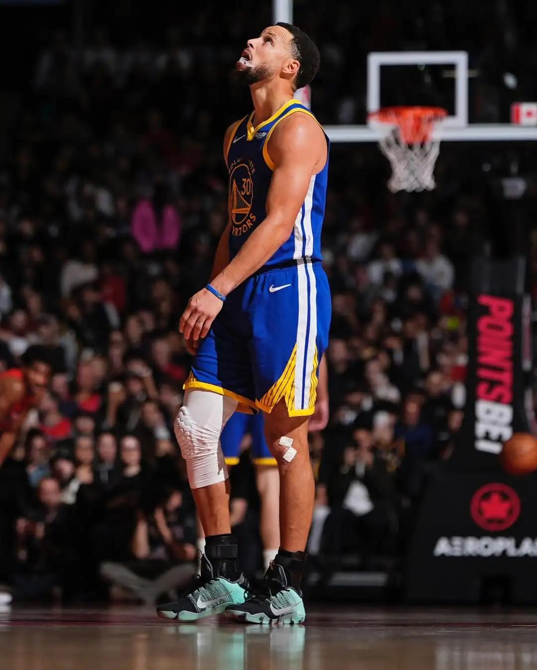 无力回天！库里空砍39分加时127-141不敌猛龙。本场比赛，库里出场41分钟，