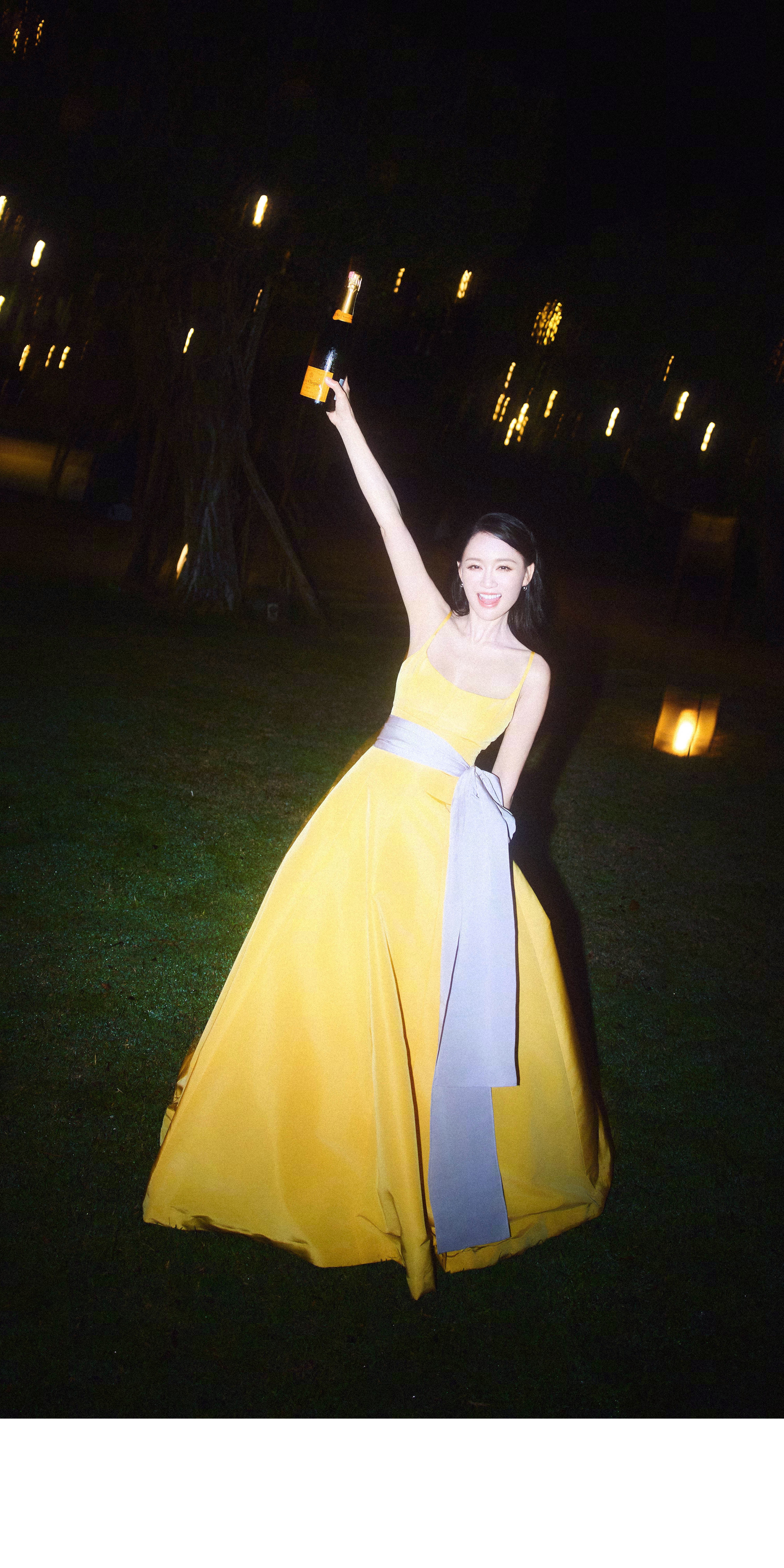 陈乔恩壁纸：今日份明黄色彩的姐姐 