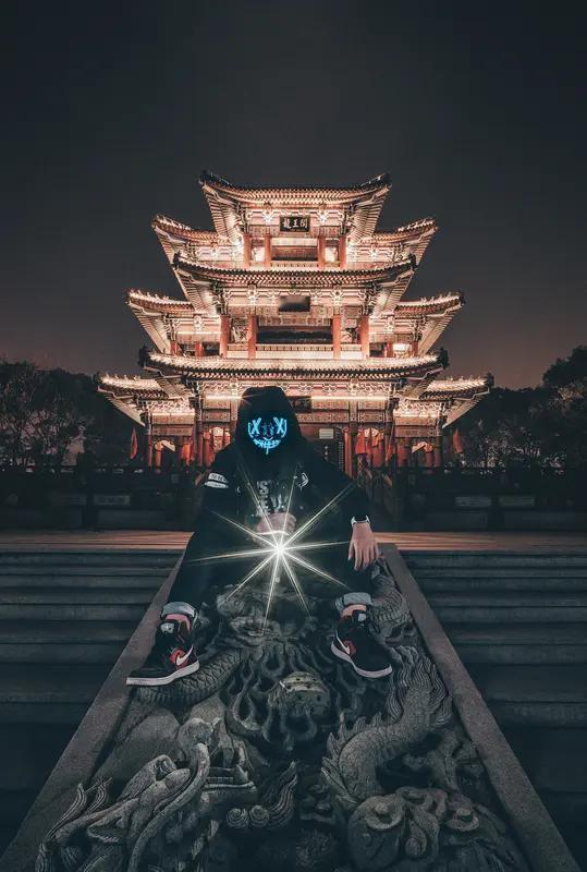 现在外国游客体验“中国酷”越来越沉浸式了。这个夏天，“China Cool”火遍