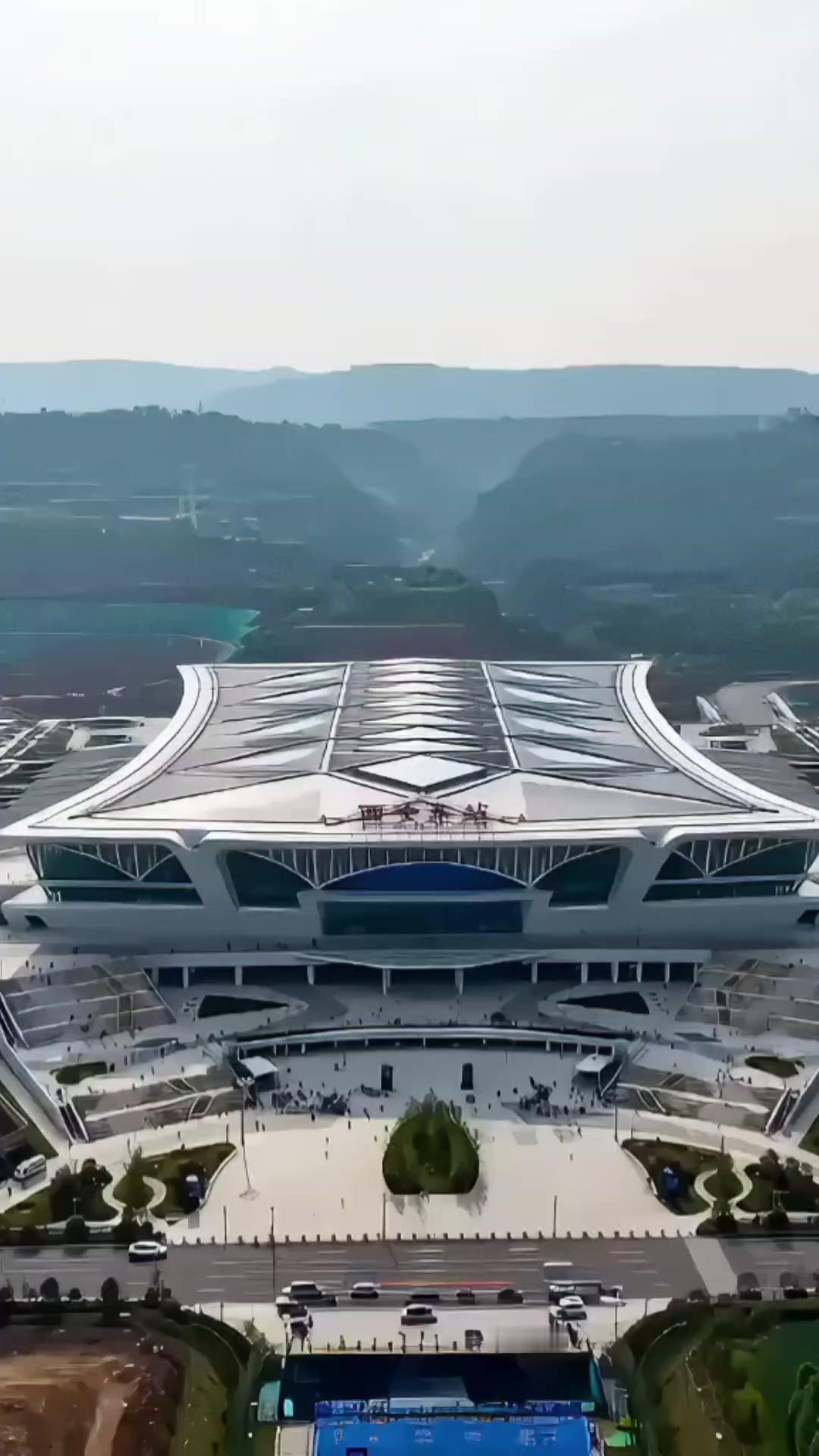 每天只有13条线路的长途客运站，能给西安东站带来多少增量客流？或者反过来，东站目