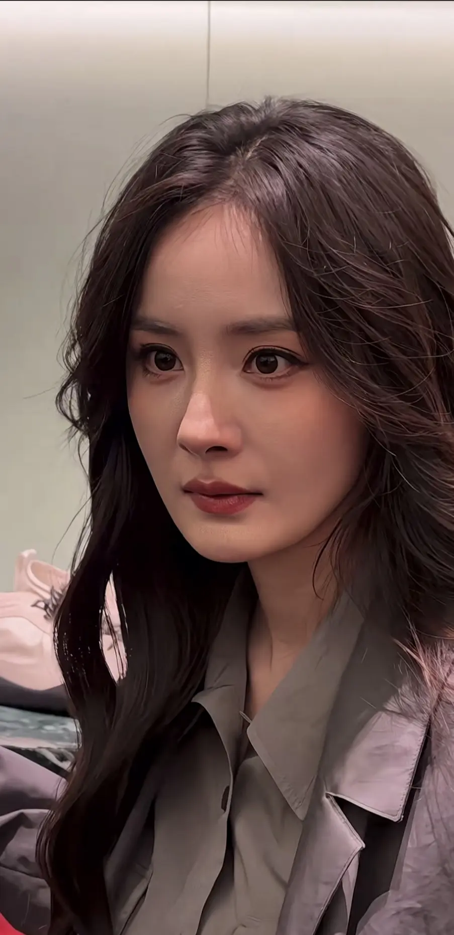 42岁的杨幂，这简直是逆龄生长