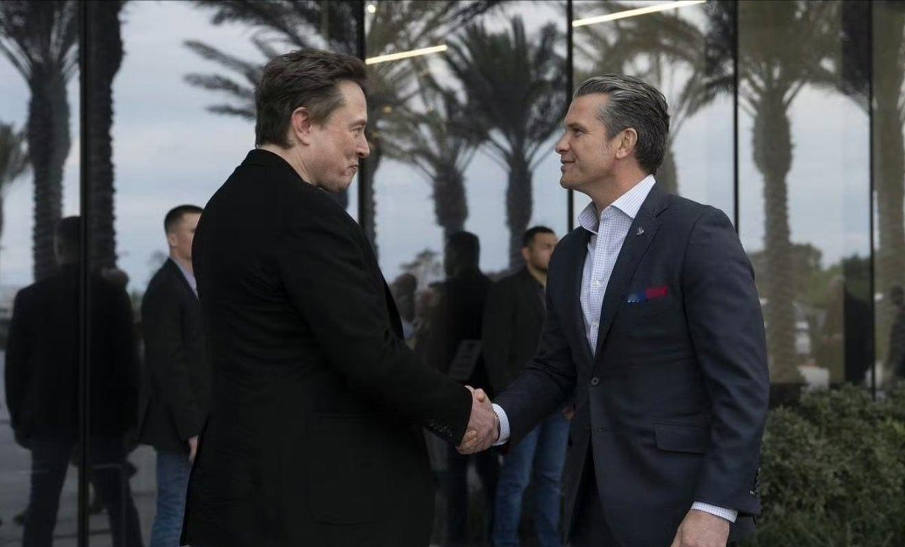 为航天军事 ！【SpaceX将为五角大楼打造军事太空通信系统】SpaceX从美国