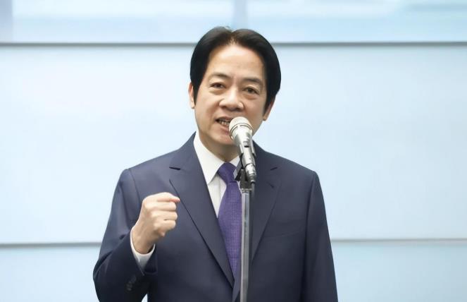 赶在蔡英文下台前，美航母迫近大陆，中方不再有耐心，就给两条路。
 
“5·20”