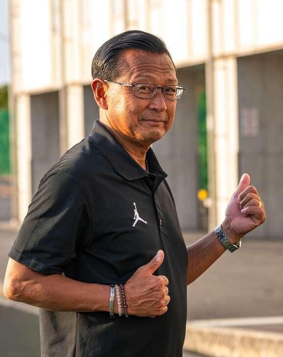 今天7月30日，是大八木总监督68岁的生日！  已经成了“爷爷”啦…
今年难得没