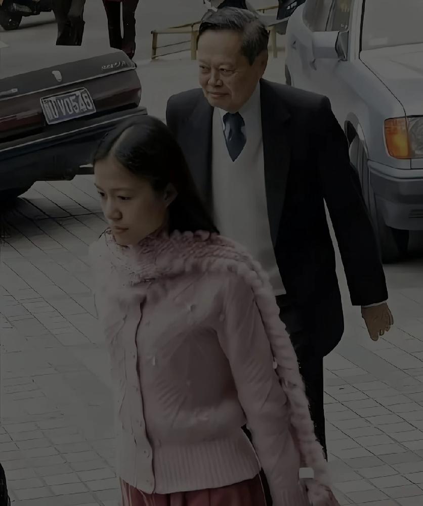 初心易得，始终难求！真正的爱是向死而生的，认清楚了分离的真相却依然选择热爱，明知