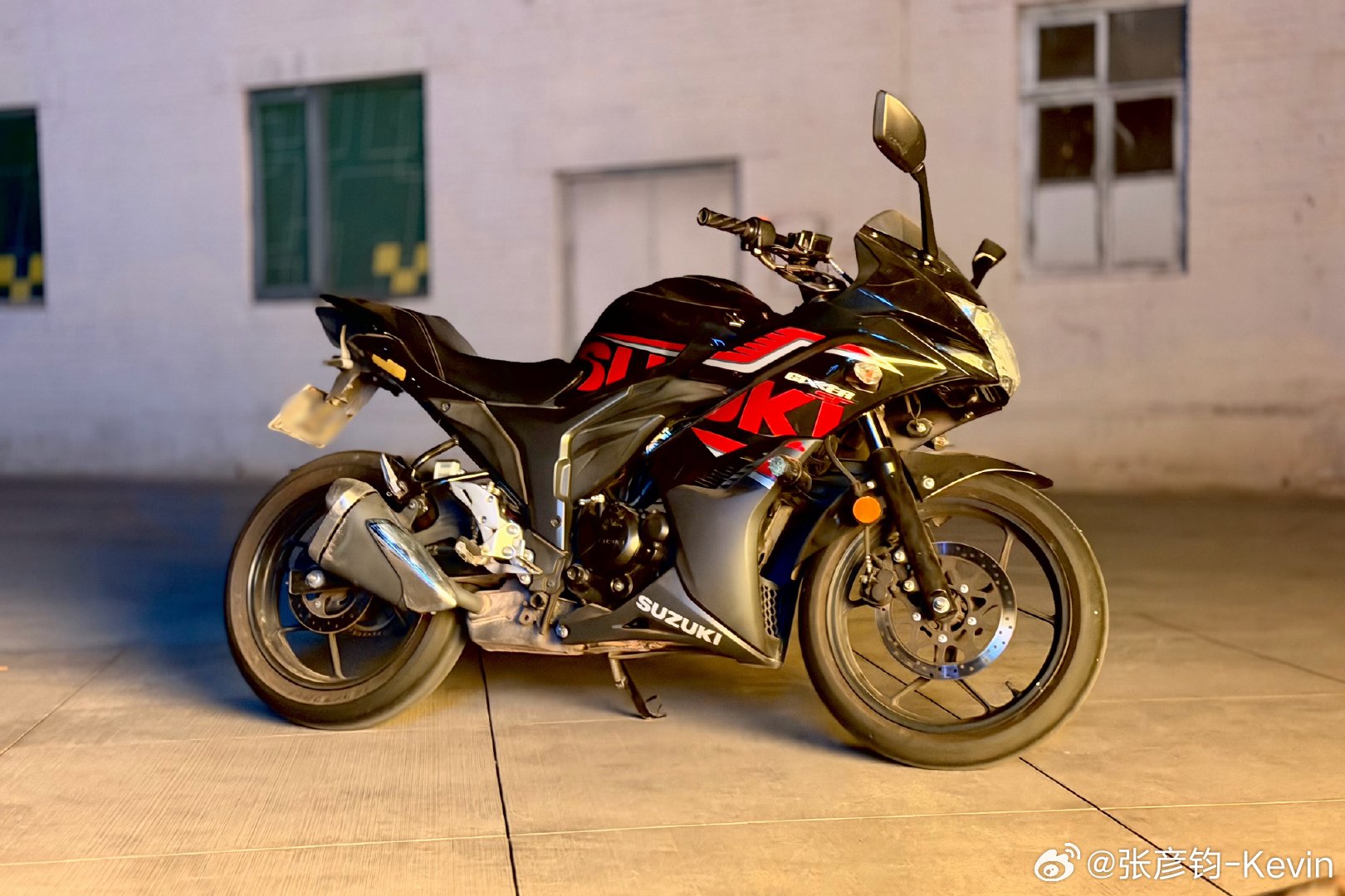 看了半天摩托车，突然想起自己还有个GSX155，买她的时候是我练车瘾最大、最刻苦