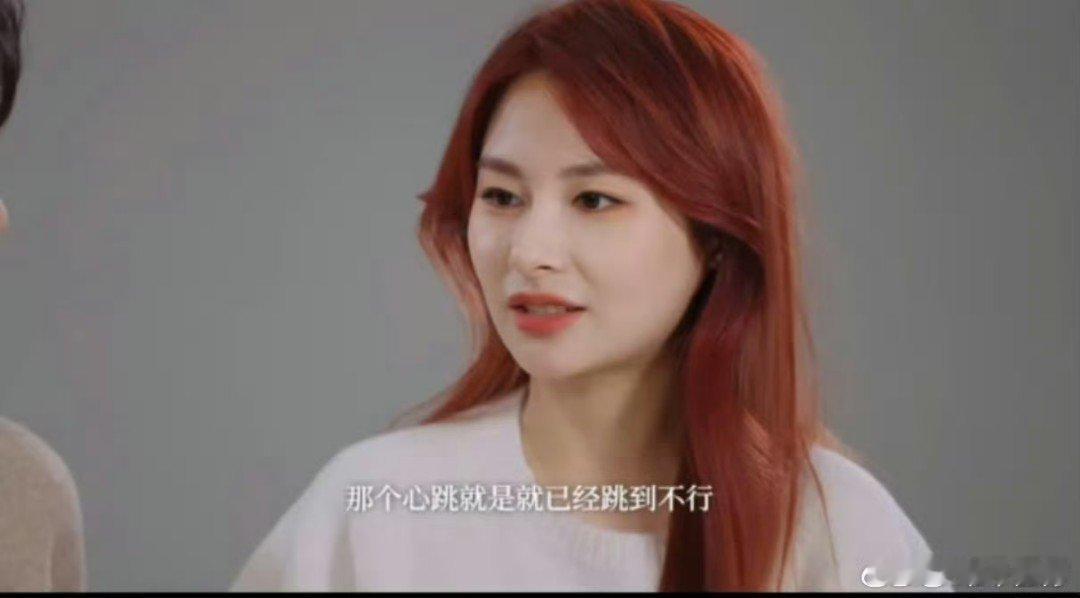 陆虎嘘嘘十周年婚纱照简直糖分超标！十年爱情，从青涩走向成熟，照片中笑容满是甜蜜，