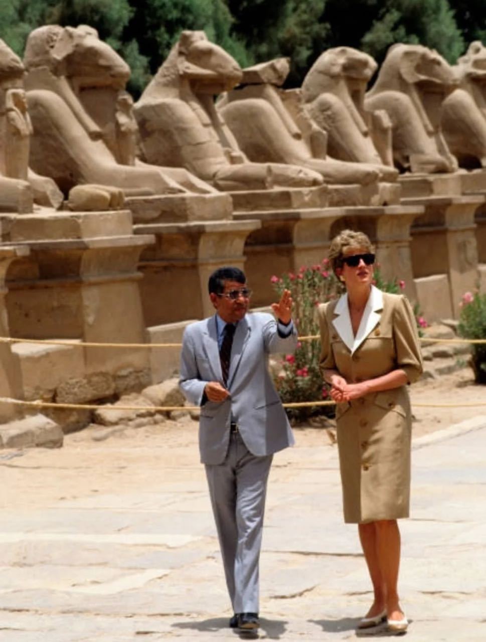 【来自投稿】1992年 戴安娜王妃访问埃及 