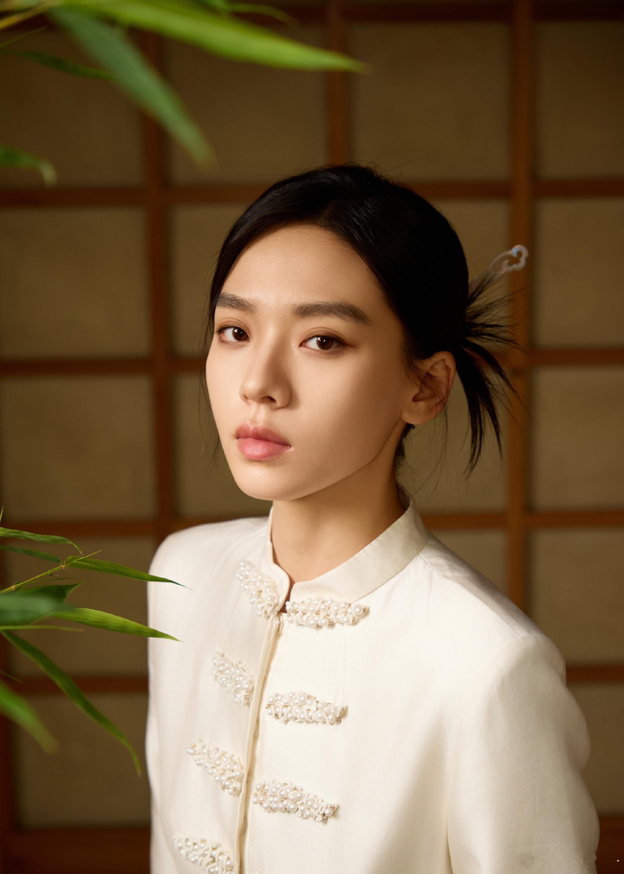 王晓赟子提名星辰大海了嘿✨🌊《默杀》里就觉得她有张很电影的脸在星辰大海的直播里