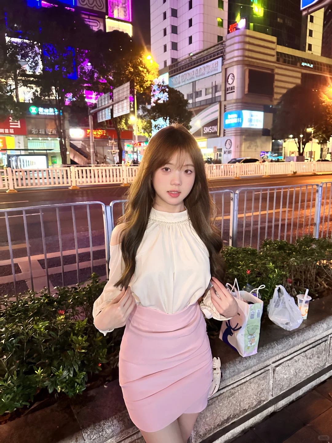 玫瑰都是带刺的 有点脾气怎么了