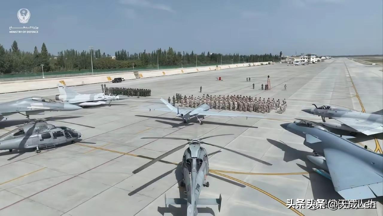 阿联酋这是掏空家底来新疆参加军事演习。

攻击-2武装无人机、幻影-2000战斗