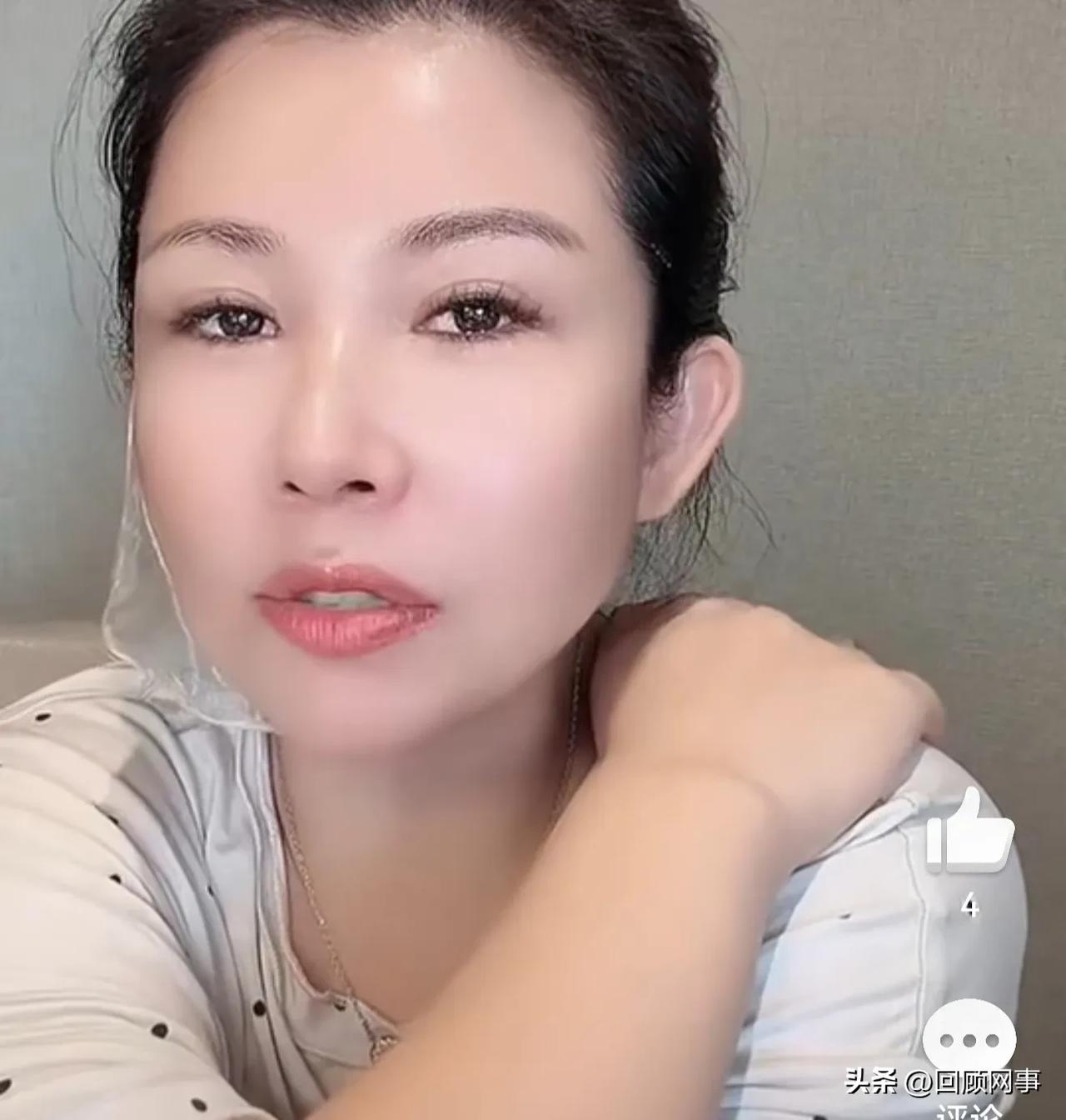 驴姐爆料巴扎黑钱不要了，也不起诉了，要不回来了。

              