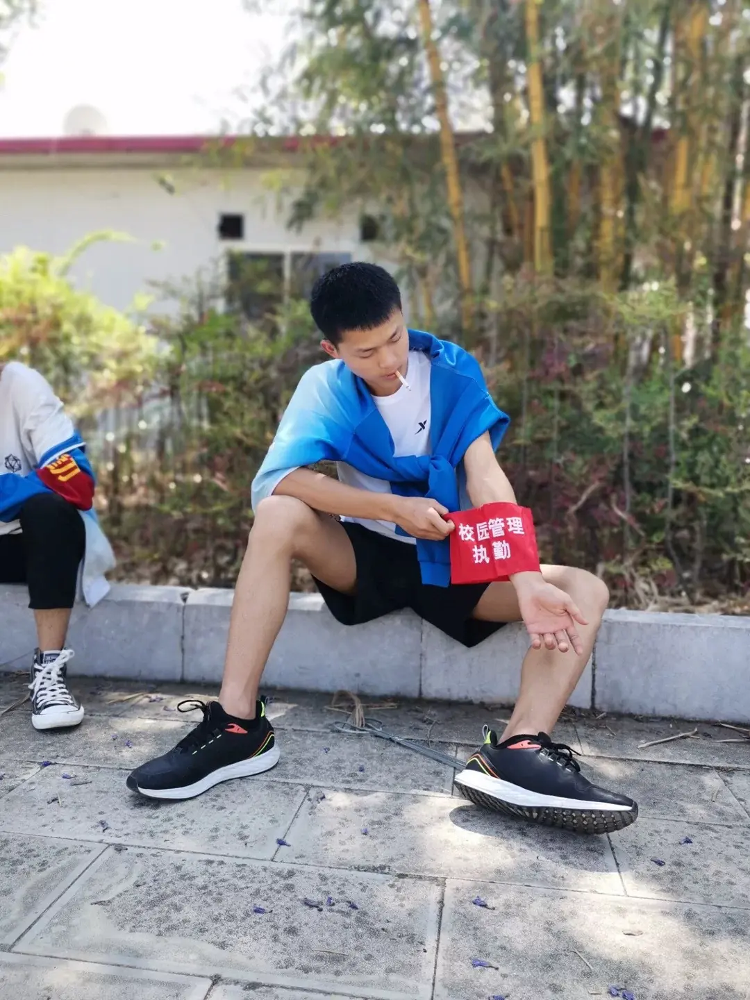 怀念以前的自己。心疼现在的自己