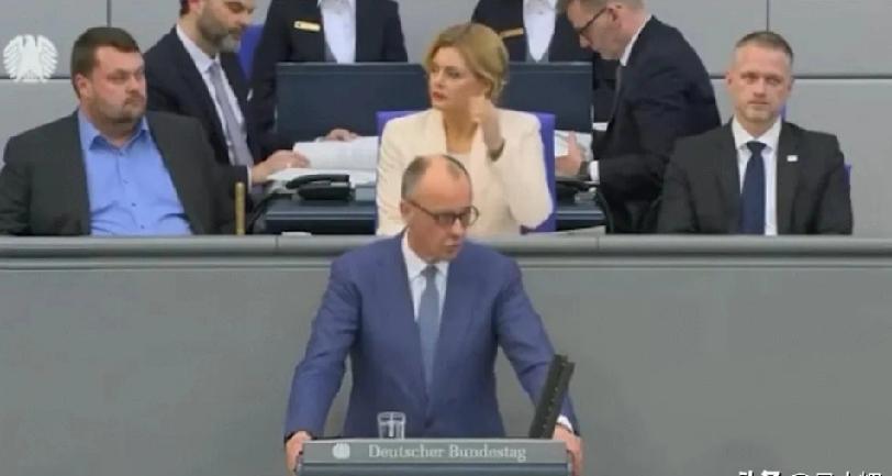 德国这次访华意义重大，默茨访华后彻底清醒，德国对华战略全面转向。访华前，默茨还很