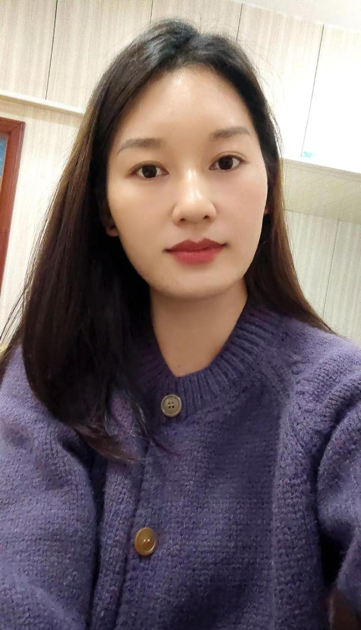 生日一到，年龄自动加一，不用打卡，不用KPI，躺平它自己就长。
别人拼命减肥，你