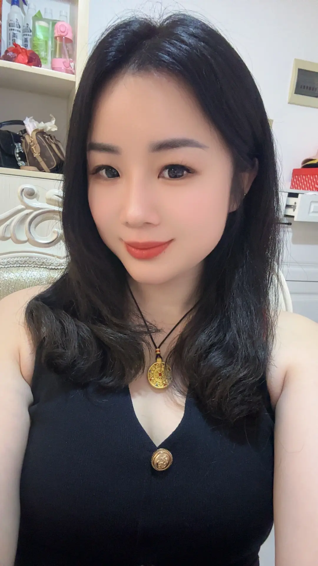 小时候比家庭我输了，长大后比文凭我输了，比婚姻我输了，自己的努力也输了...