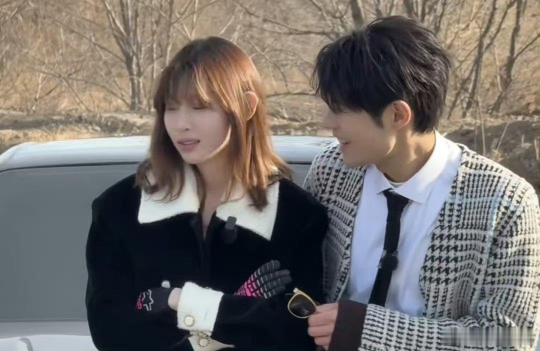 痞幼威廉约会看起来像闺蜜哈哈哈哈 