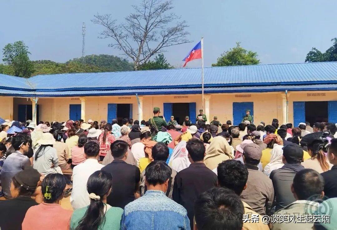 果敢同盟军在贵概县召开群众大会！

果敢同盟军在与德昂解放军的对决当中，把贵概县