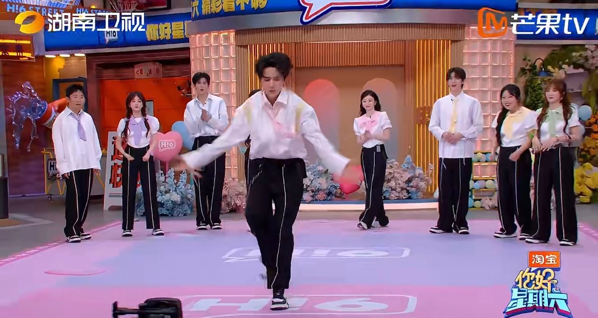 张新成舞担属性藏不住了没想到舞蹈功底这么强，《nobatidao》每一个动作都精