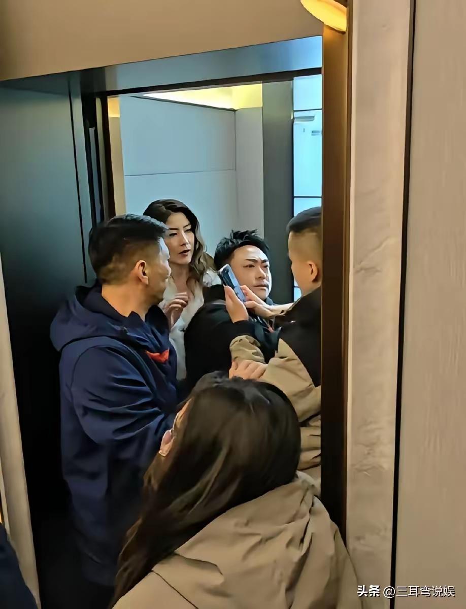 崇拜明星可以，但也不能这样[捂脸]