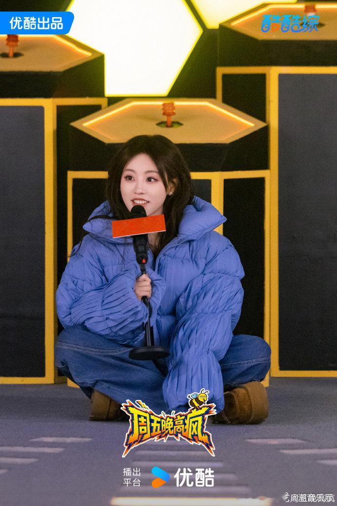 周五晚高疯  看《周五晚高疯》太上头了！全程高能笑点密集，嘉宾互动鲜活又有趣，治