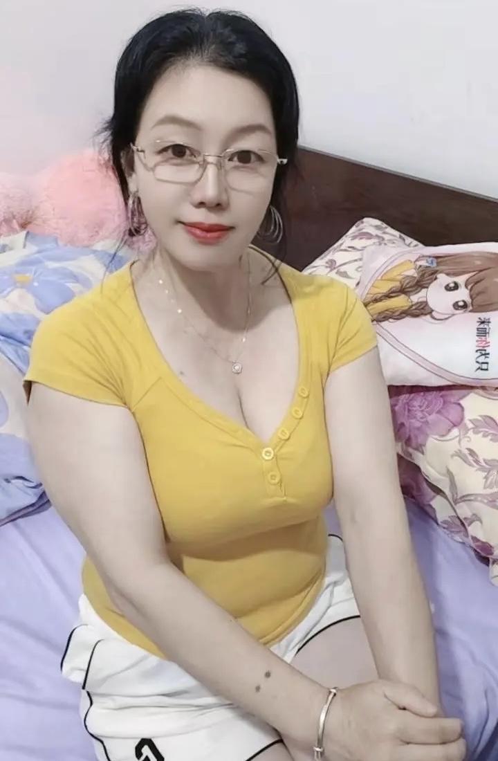 婚姻是一场修行，很多女人以为只要毫无保留地付出，就能换来同等的珍惜。殊不知，有些