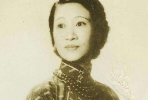 1936年，一场欢愉后，一男子抚着余婉君的酥胸，眼神闪烁：“你丈夫不是王亚樵的心