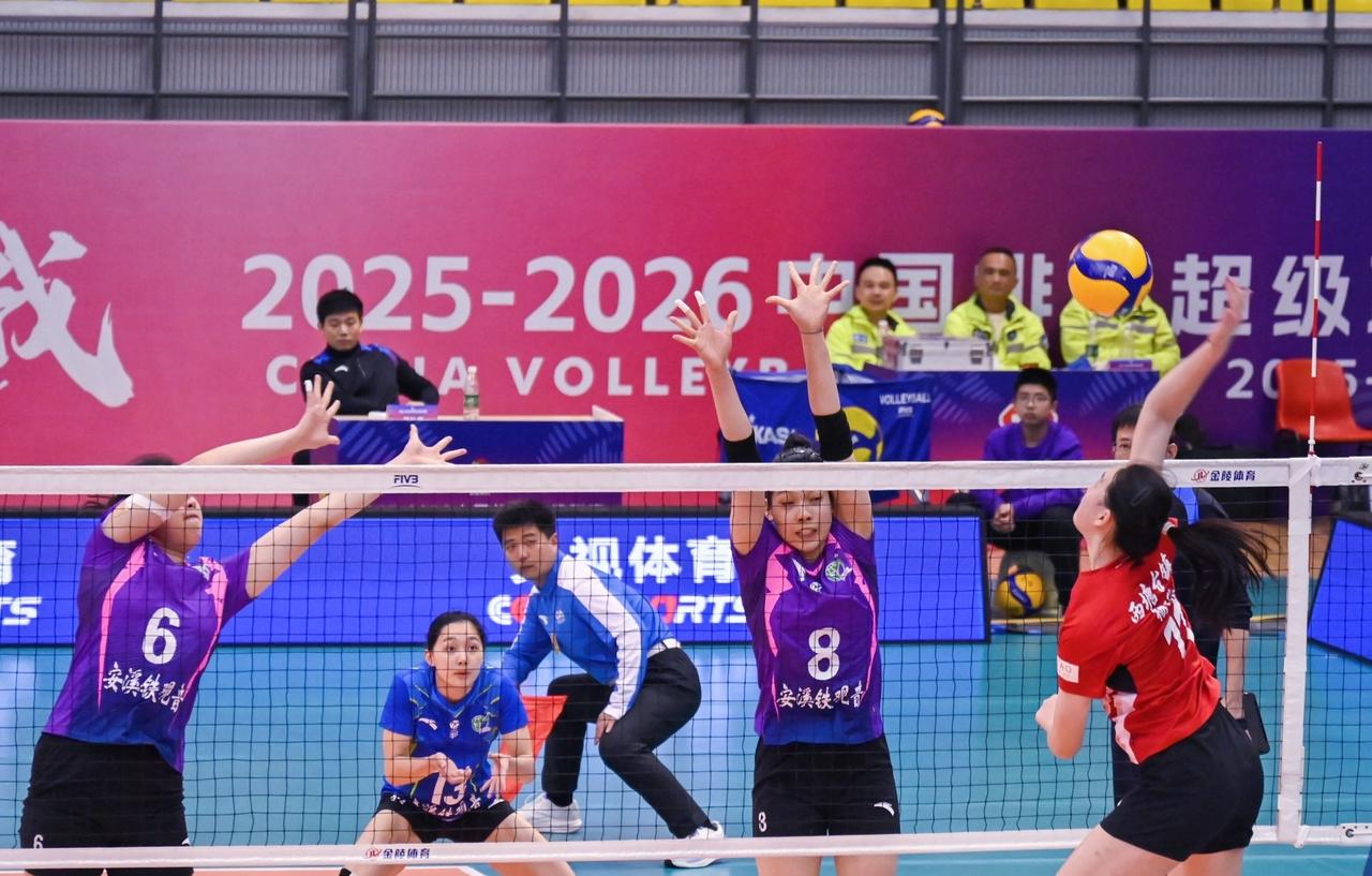 庄宇珊空砍42分，福建女排不敌浙江
排超7-8名决赛首回合，浙江西塘姚庄主场3-